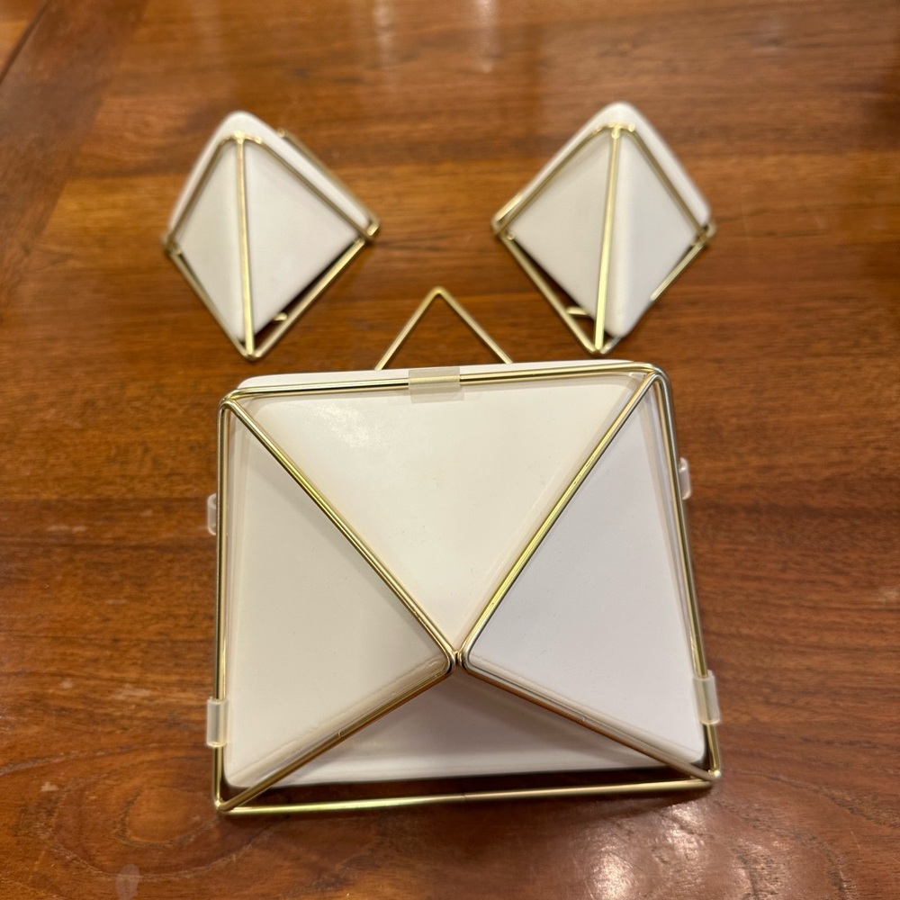 EUC/New Set of 3 Geometric White and Gold Wall Planters - Picture 2 of 7